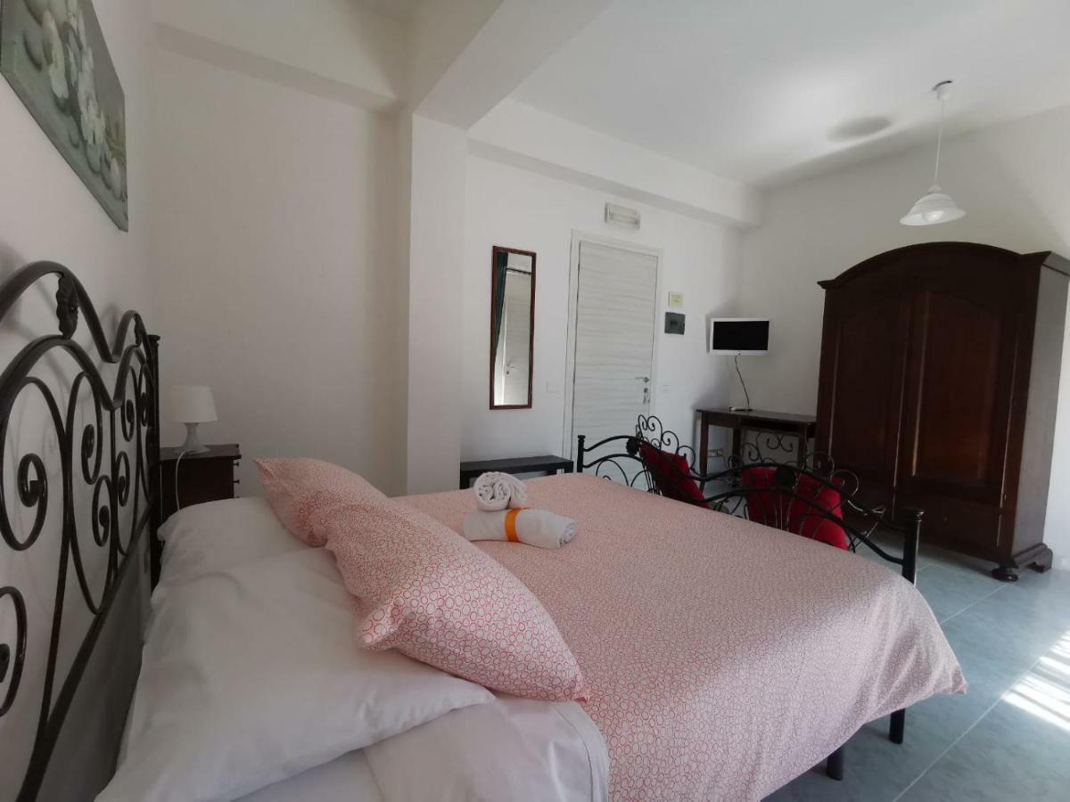 B&B Scogli Bianchi Lido di Noto ภายนอก รูปภาพ